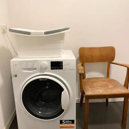 Tesla / Gruenheide Wohnung Hochwertig Moebliert Lägenhet *