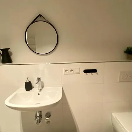 Lägenhet Tesla / Gruenheide Wohnung Hochwertig Moebliert *