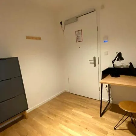 Lägenhet Tesla / Gruenheide Wohnung Hochwertig Moebliert Berlin